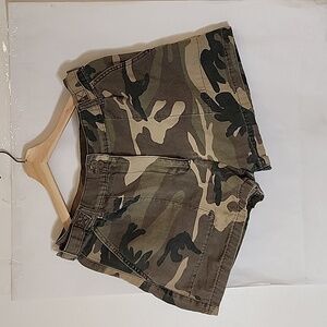 Topshop Camo Highwaist Shorts size 10